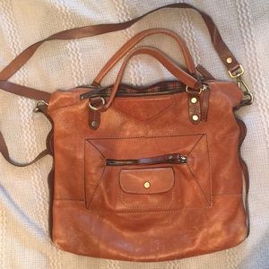 Crossbody leather handbag